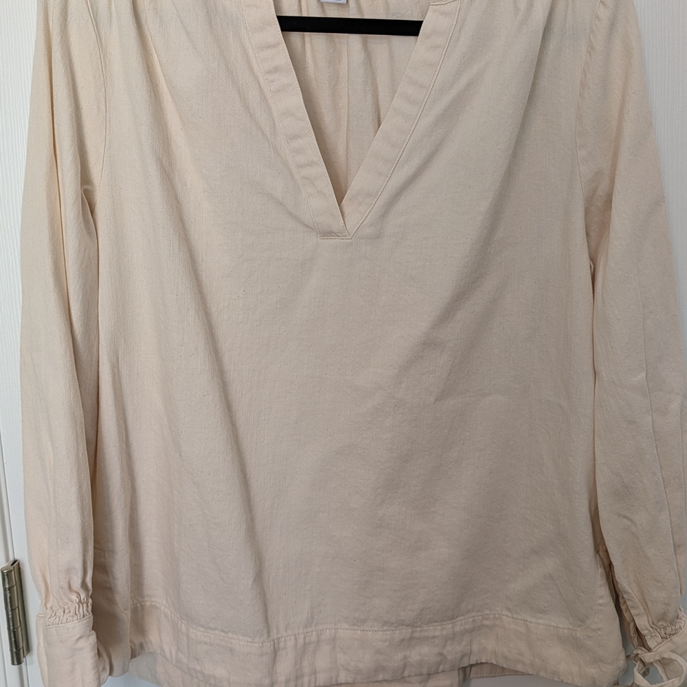 Old Navy Cream V-Neck Tunic Top